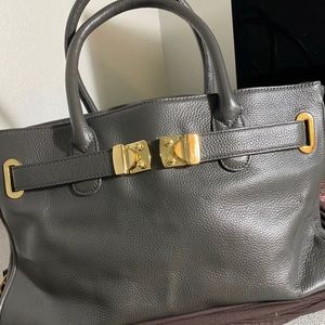 Gray Onna Ehrlich Tote.